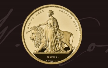 В Британии выпустили золотую монету весом пять кило
