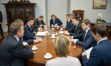 Зеленский обсудил с премьер-министром Эстонии модернизацию образовательной программы в Украине и увеличение студенческого обмена
