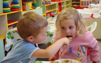 С нового года на питание в садиках херсонским родителям придется тратиться не по-детски