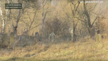 С чесноком через кладбище: на Закарпатье проложили новый маршрут для туристов