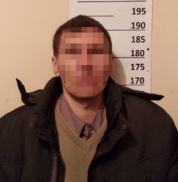 В Киеве мужчина в соцсети переписывался с девочкой, а потом изнасиловал ее в заброшенном здании