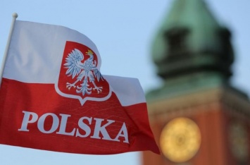 Польша отменила рабочие визы для украинцев: действует новый порядок