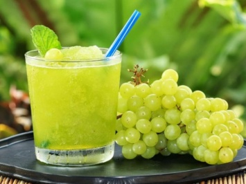Ученые советуют пить виноградный сок для защиты от рака, артрита и болезней сердца