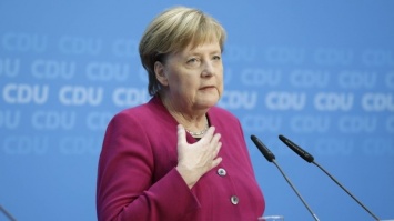Меркель угодила в конфуз на сцене в Берлине: видео