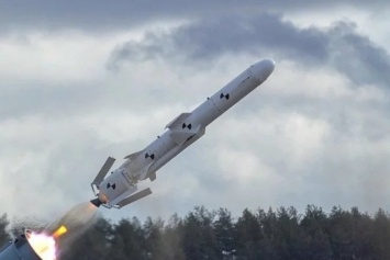 Врагу мало не покажется: ВСУ успешно испытали новую крылатую ракету "Нептун". Видео