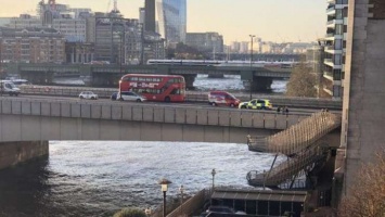 Из-за стрельбы на мосту в Лондоне паника