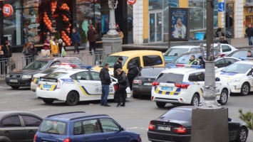 В центре Киева неадекватный водитель убегал от копов: патрульные попали в ДТП