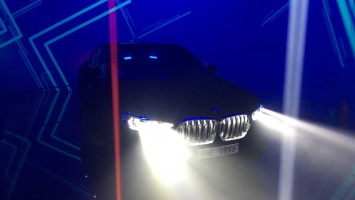 Как самый черный на планете BMW X6 выглядит вживую (ВИДЕО)