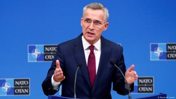 Столтенберг призвал НАТО улучшить отношения с Россией