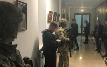 СБУ рассказала детали обысков в аэропорту Одессы