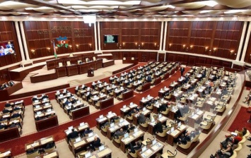 Конституционный суд Азербайджана проверит правомерность розпуска парламента