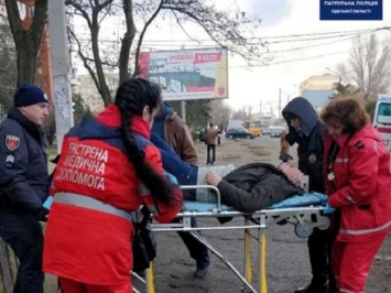Едва не случился сердечный приступ: в Одессе спасли мужчину