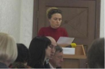 Факт недостойного поведения начальника ЦНАП городская власть Терновки, по словам депутата, пытается замолчать