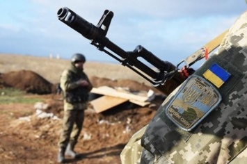 Боевики на Донбассе опять обстреляли украинские позиции
