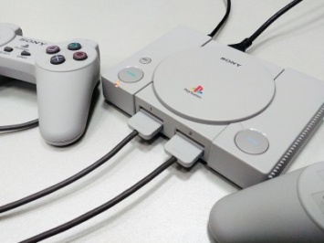 IFixit разобрали легендарную PlayStation первого поколения