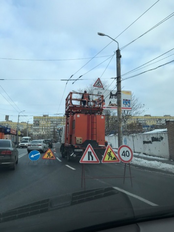 В Днепре на Березинской оборвался контактный провод: троллейбусы ездят с задержкой