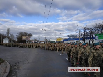 В Николаеве встречают военных, прибывших из ООС: движение по ряду улиц ограничено