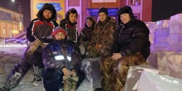 На Ямале строители ледового городка спасли на пожаре детей