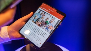 В Киеве презентовали первый Samsung Galaxy Fold с гибким экраном: характеристики и цена