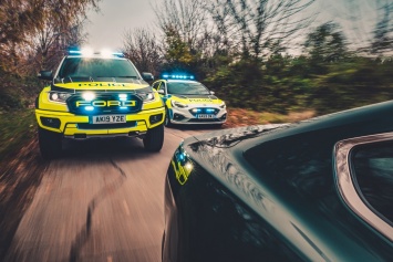 Полиция Великобритании показала новые патрульные машины