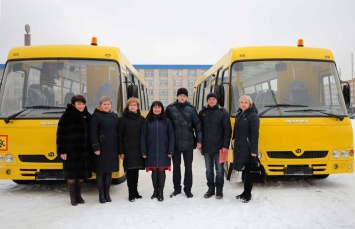 На Луганщине закупили школьные автобусы (фото)