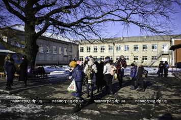 В павлоградской школе №2 распылили газовый баллончик: учеников эвакуировали