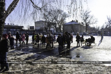 В Павлограде второй раз за неделю эвакуируют школу из-за перцового баллончика (ФОТО)