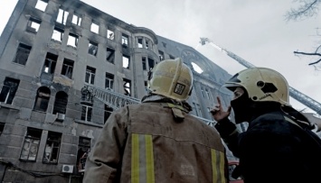 Из-за пожара в колледже в Одессе объявили региональную чрезвычайную ситуацию и создали штаб