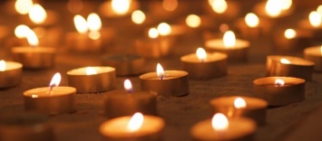 8 декабря в Украине объявили днем траура: скорбит вся страна
