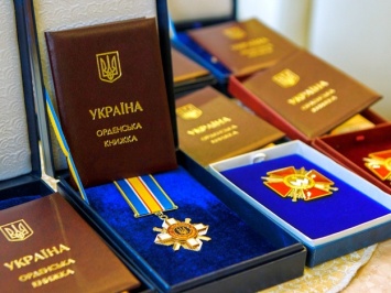 Погибшим спасателю и преподавателю сгоревшего колледжа в Одессе присвоят звания Героев Украины