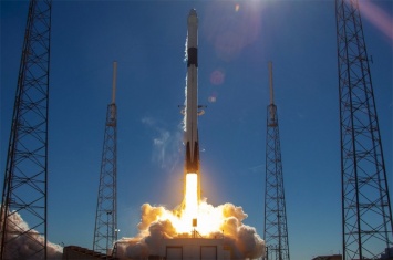 SpaceX запустила в космос ракету с уникальным грузом на борту