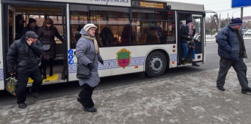 В Запорожье водитель автобуса "зажал" билеты пассажирам