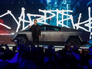 Илон Маск был замечен за рулем обновленного Tesla Cybertruck