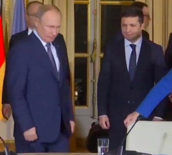Кто выше ростом: Зеленский или Путин? Сравниваем по первому фото с Нормандской встречи