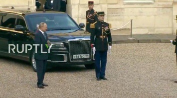 Что представляет собой российский лимузин Aurus, на котором Путин приехал в Елисейский дворец