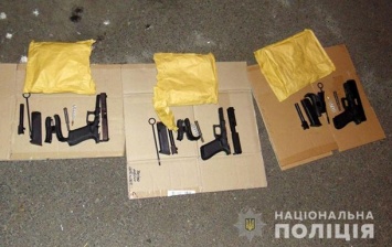 В Киеве задержали гражданина России с пистолетами
