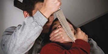 Алкоголь и ревность: житель Черниговщины зарезал свою сожительницу