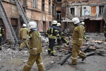 Трагедия в Одессе: появилось первое обвинение, а стену колледжа сносят ЗИЛами. Фото