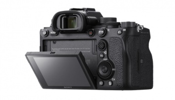 Sony объявил цену на камеру Alpha 9 II