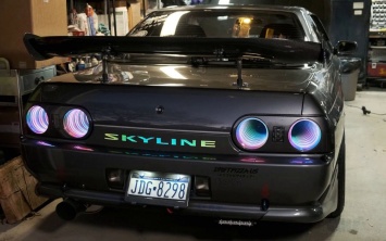 Владелец Nissan Skyline GTS-4 1991 года украсил купе необычной оптикой (ВИДЕО)