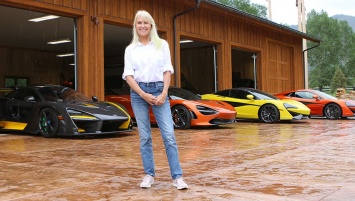 Блондинка показала свою впечатляющую коллекцию суперкаров McLaren