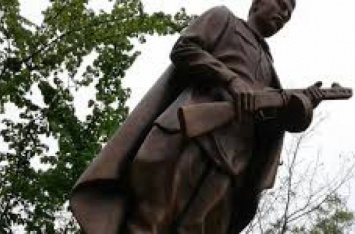 На Черкащине скульптура воина-освободителя не пережила реставрации в 93 тыс. грн