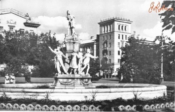 В Запорожье начали реконструкцию сквера Пионеров: скульптурную композицию фонтана восстановят по фотографиям