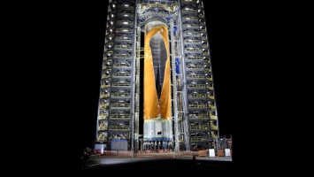 NASA специально взорвало 40-метровый топливный бак ракеты: видео