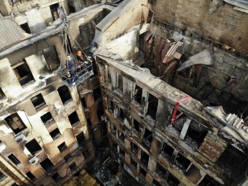 Студентов сгоревшего одесского колледжа переводят в здание без пожарной сигнализации с решетками на окнах