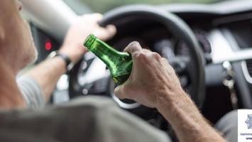 В Кривом Роге на пьяного водителя, устроившего аварию, составили пять админпротоколов