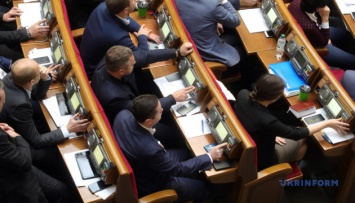 Рада планирует сегодня продлить особый статус Донбасса еще на год