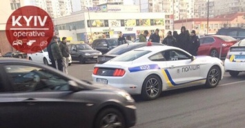 Пранк не удался: копы повязали гонявших на "полицейской машине" шутников