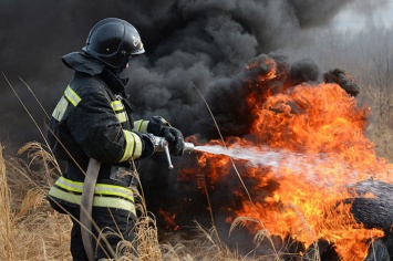 За сутки спасатели трижды тушили пожар на Николаевщине