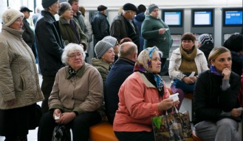 Денег на пенсии нет: украинцев начнут лишать субсдий
